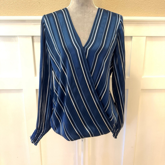 New WHITE HOUSE BLACK MARKET Blue Striped Surplus Shirt Size:M Wrap Blouse - Picture 2 of 13